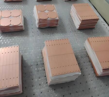 جودة 1 طبقة PCB النحاسية ذات الموصلات الكهربائية العالية والموصلات الحرارية 1.0 إلى 2.0 WmK مناسبة لتبديد الحرارة مصنع